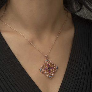 Alternative view of Gümüş Rose Etnik Desenli Madalyon Kolye