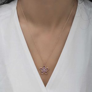 Alternative view of ​Gümüş Rose Çiçek Kadın Kolye